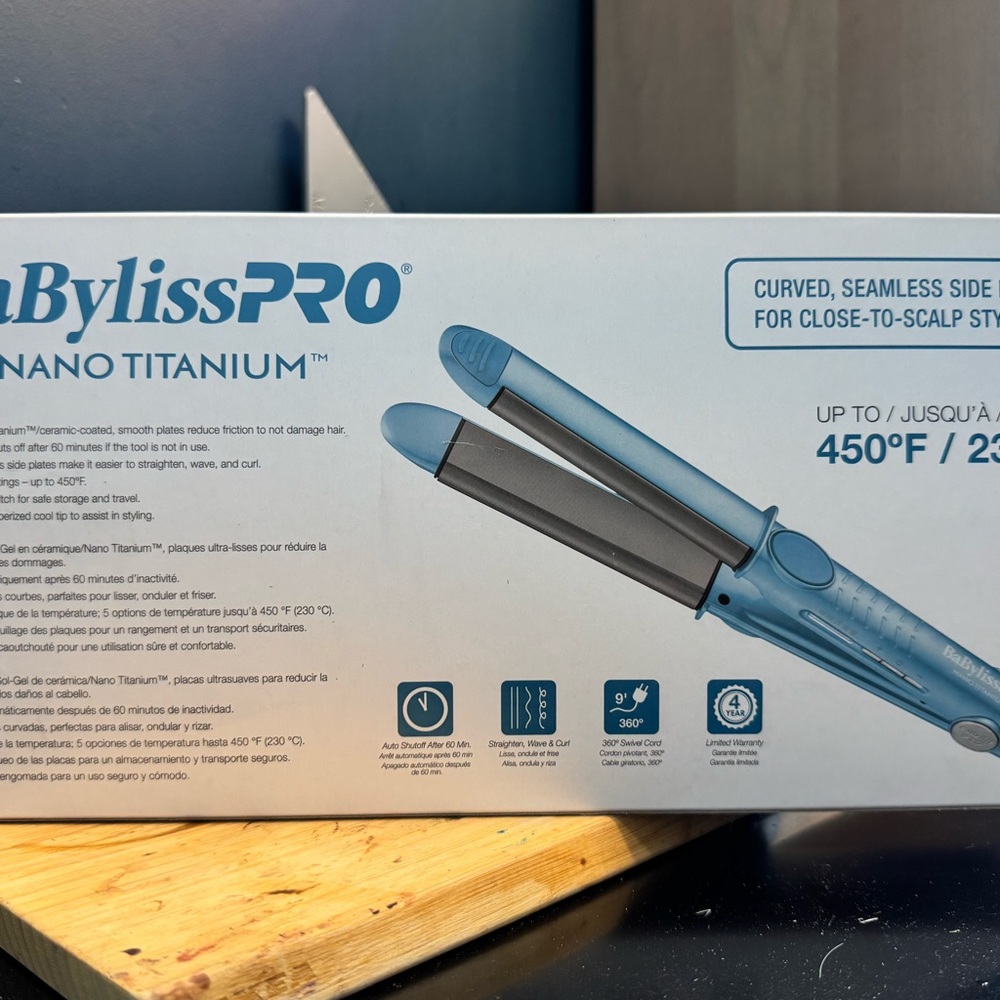 BaBylissPRO Nano Titanium 1" Curved Styling Iron - Blue - Picture 6 of 6